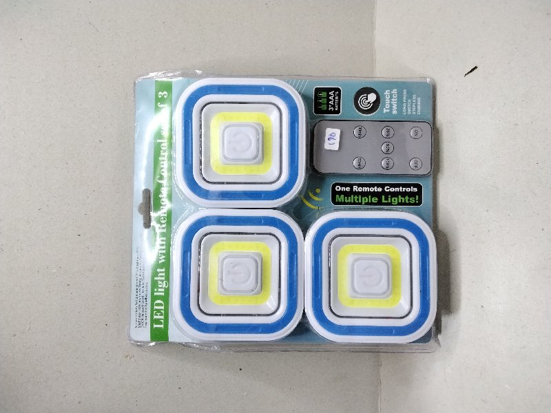 led light with remote