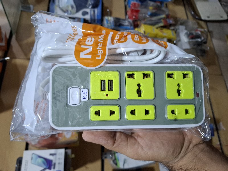 مشترك ٥ عين و ٢ مخرج usb
