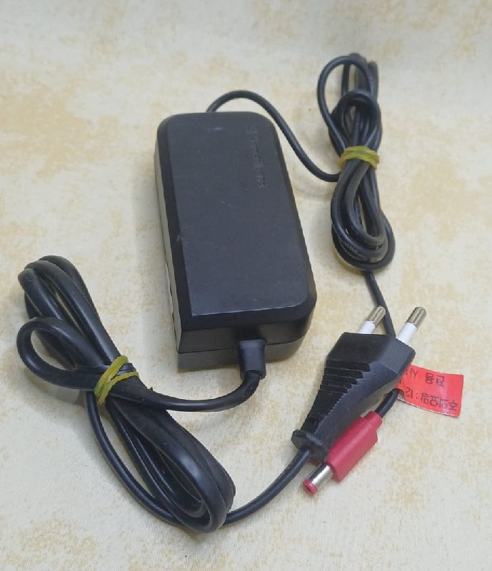 adaptors12v 2a
